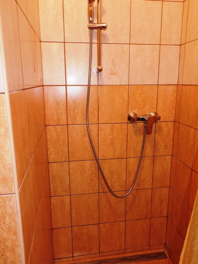 Hubertus Fogado Bed & Breakfast Csesznek ภายนอก รูปภาพ